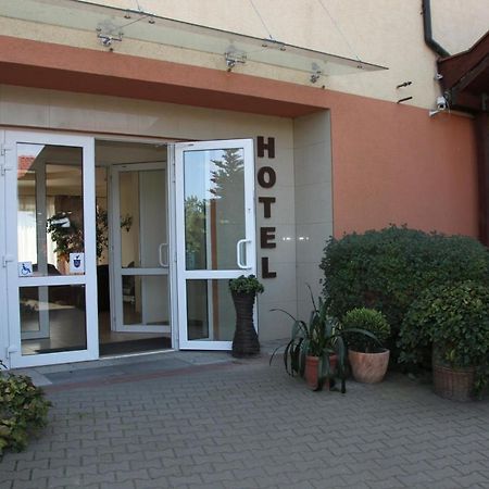 Hotel Przylesie Sierosław Exterior foto